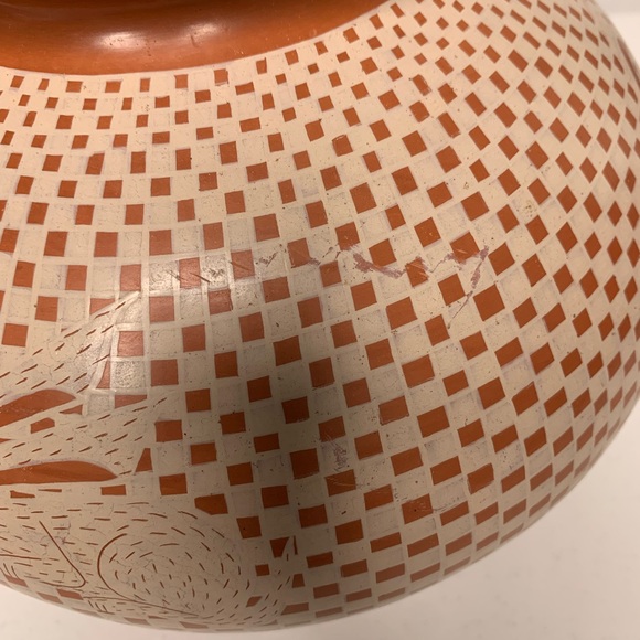 Roberto Manuelos Mata Ortiz Rabbit Pottery vase - Picture 4 of 8